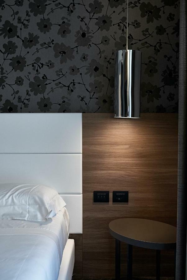 Link124 Hotel Parma Eksteriør billede