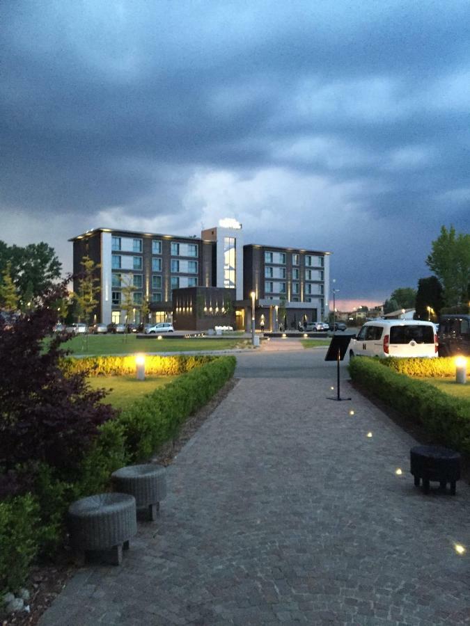 Link124 Hotel Parma Eksteriør billede