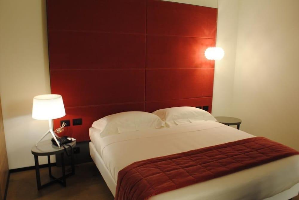 Link124 Hotel Parma Eksteriør billede